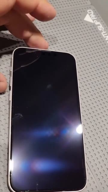 Apple IPhone 13 Mini и глянцевая TPU плёнка на экран