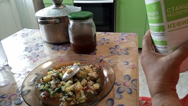 На обед приготовила окрошку смотреть онлайн
