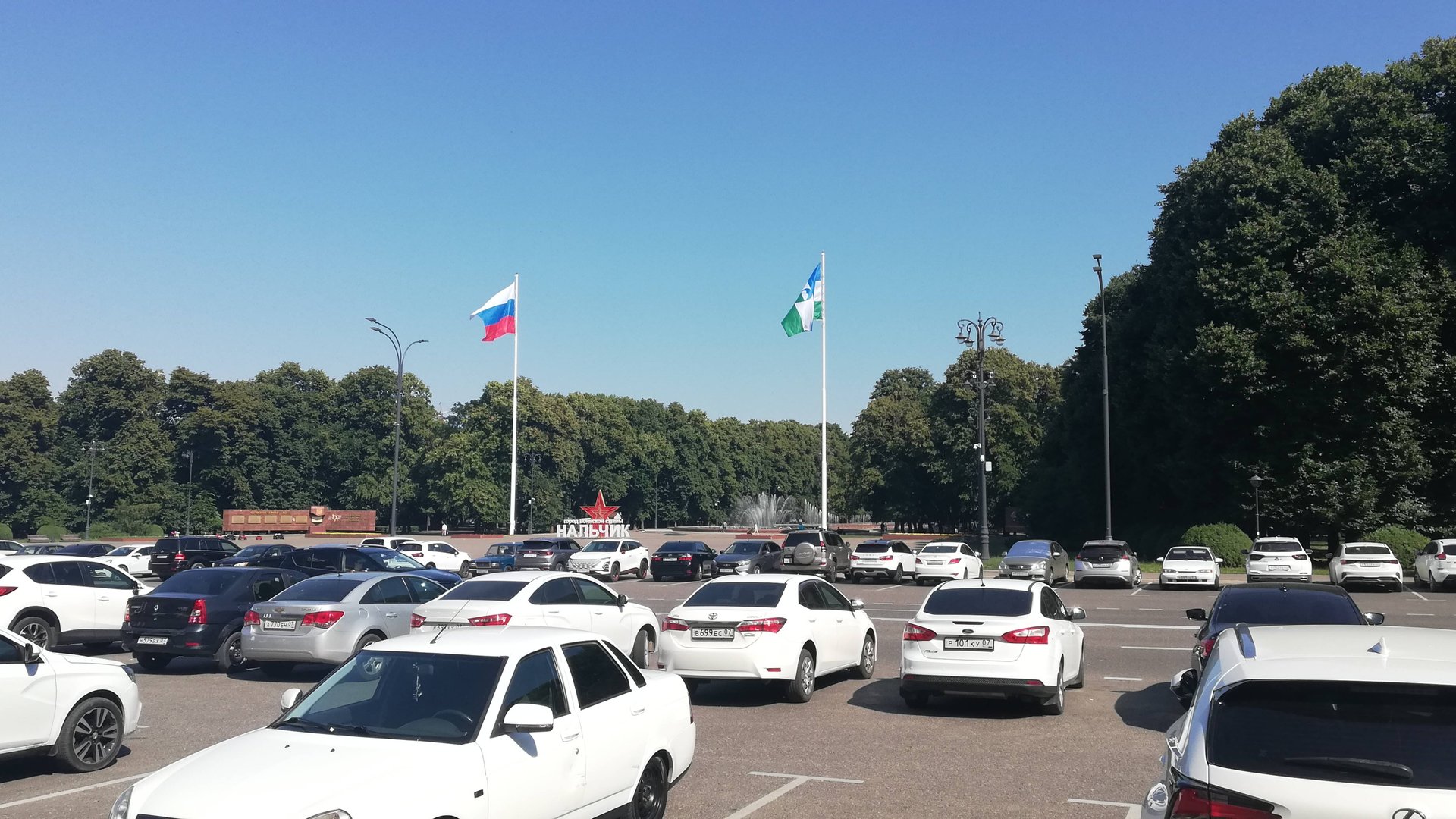 Нальчик сегодня 15 июля 2025. Экскурсия по улицам Нальчика. Кабардино-Балкария. Северный Кавказ смотреть онлайн