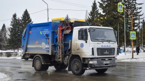 Мусоровоз МК-3554-03 на шасси МАЗ-5340C2 (В 688 АР 122). / Garbage truck MAZ.