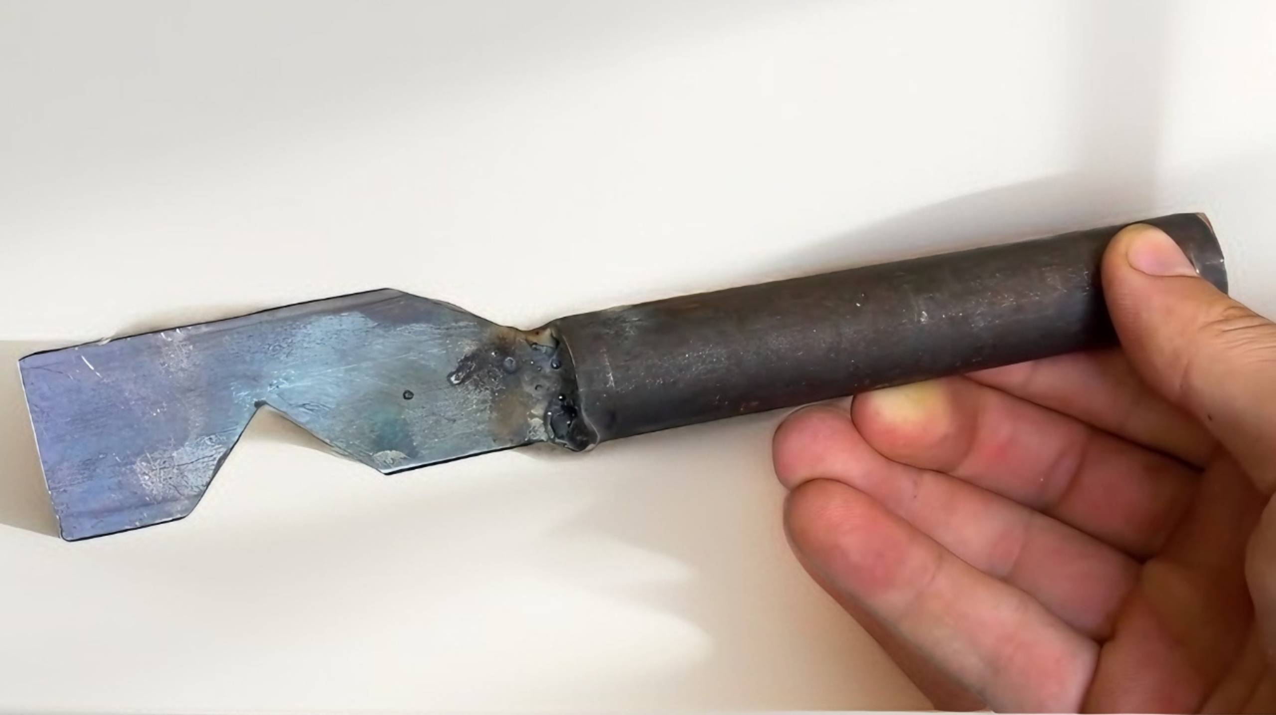 🔥 Гениальное решение! Инструмент для снятия заусенцев из ПОДРУЧНЫХ материалов 🧰 смотреть онлайн