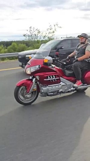 Автопилот в деле! Honda Gold Wing 1800
