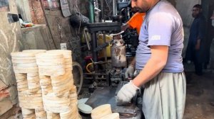 Производство щёток. Пакистан.