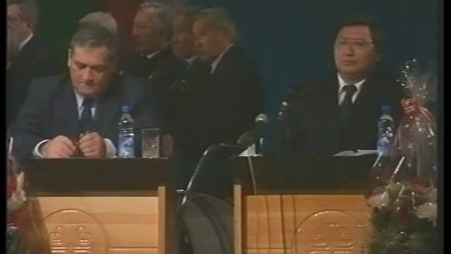 День республики. – Якутск: пресс-служба Госсобрания Ил Тумэн, 26 апреля 2004 смотреть онлайн