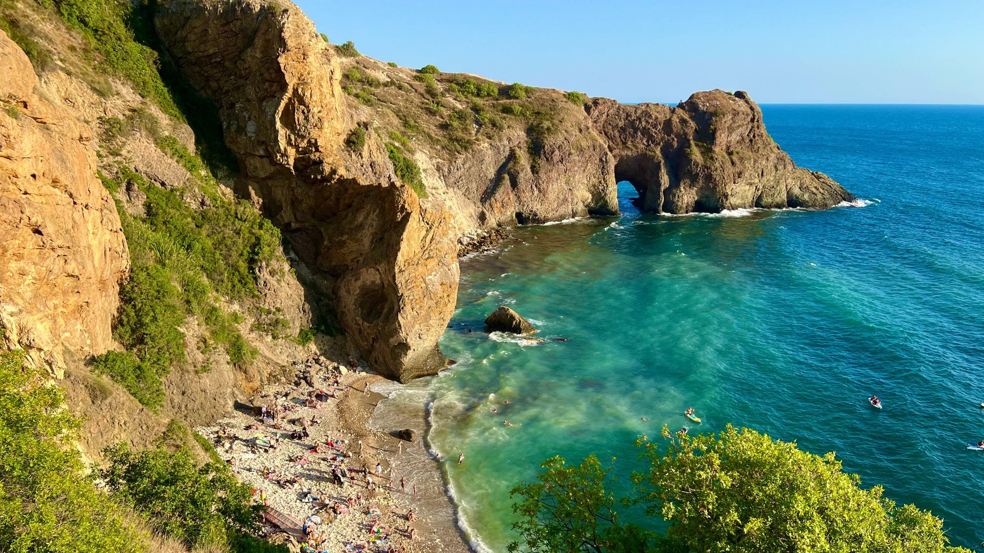 Живописный Грот Дианы и дикий пляж Каравелла. Закат на мысе Фиолент. Севастополь 2025.
