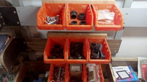 Отличная идея - соединить лотки для метизов с французскими планками