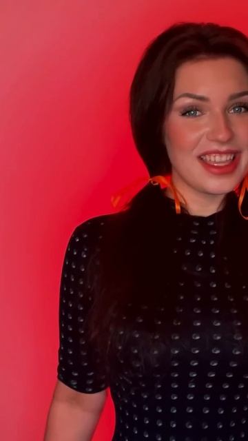 Это шедевр! КАТЮША на 40 языках - Алиса Супронова смотреть онлайн