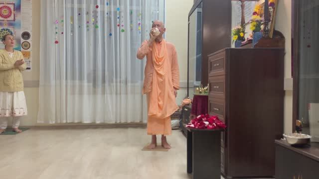 15.10. 2023 - Даршан-арати и Гуру-пуджа с ЕС БВВ Нарасимхой Махараджем - Петропавловск-Камчатский