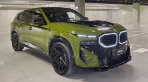 Экстерьер и интерьер подключаемого гибрида BMW XM 2025 года