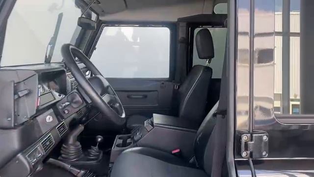 Land Rover Defender, I
VIN:
SALLDHM586A727257 смотреть онлайн