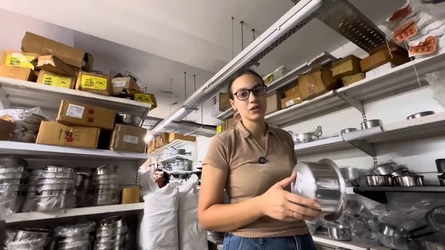 Индийский дядя прилетел к русской невестке на проверку в Гоа. Почему она радуется? Очень странно смотреть онлайн