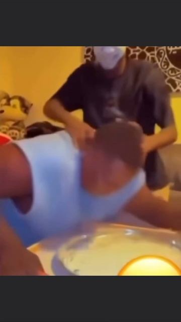 Проиграл и расстроился смотреть онлайн