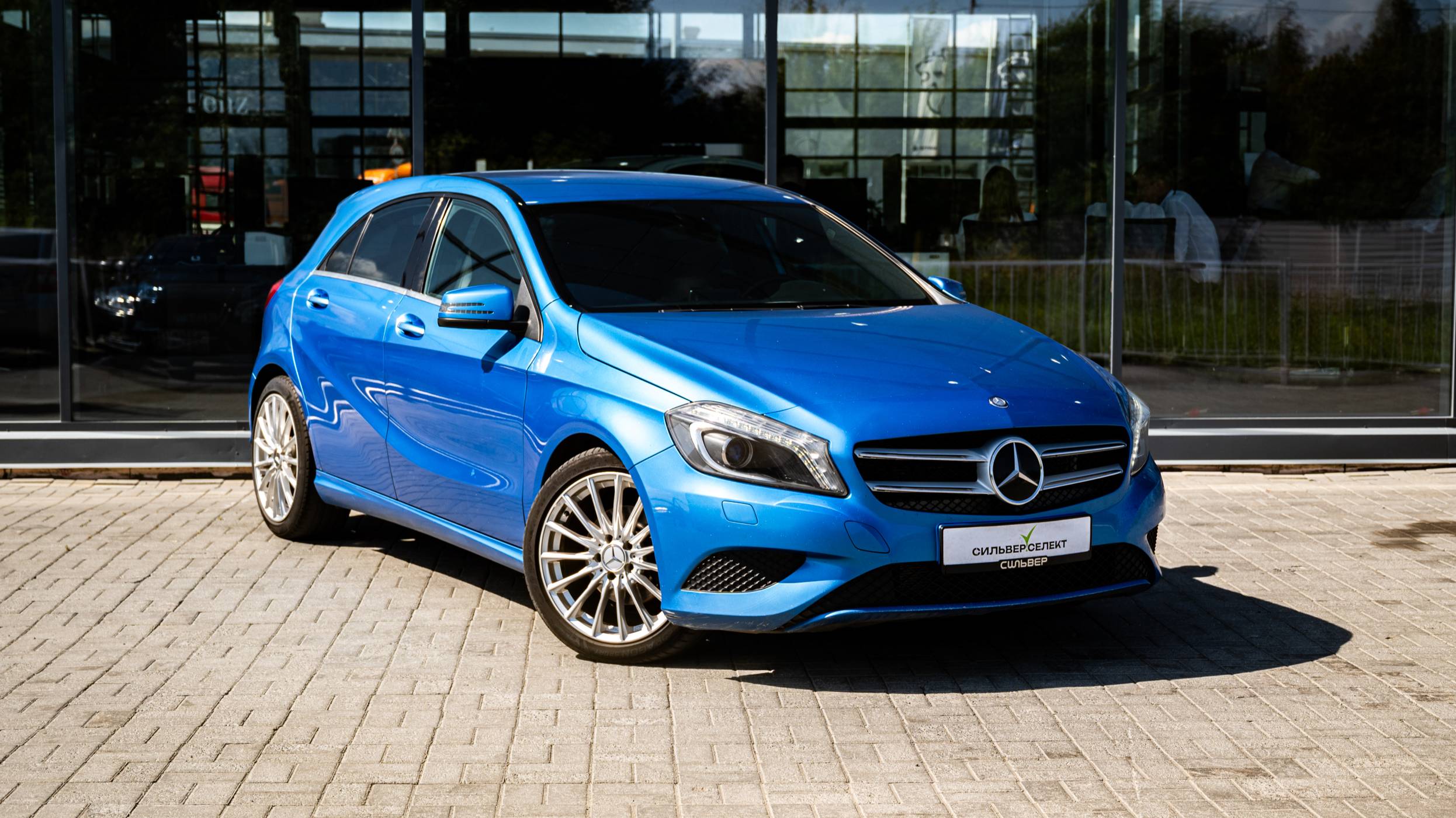 MERCEDES-BENZ A-Класса смотреть онлайн