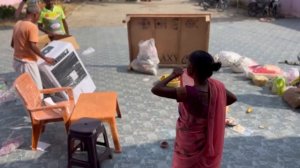 Собрала чемоданы, а муж откладывает поездку. Индийский дом готовится к Дивали. Почему опять побрили?