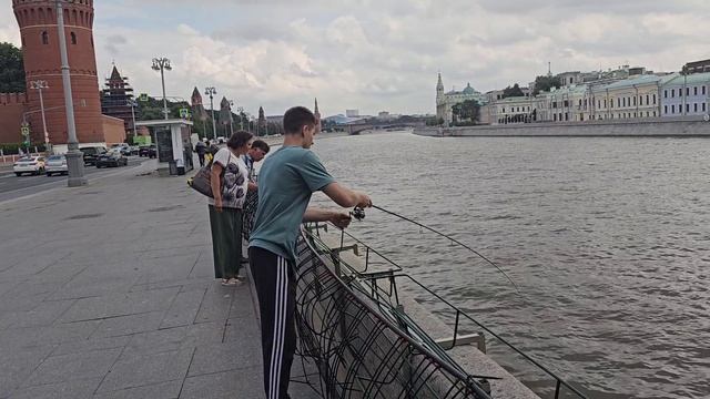 Рыбалка в Москве! стритфишинг.