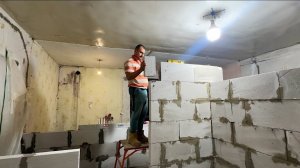 Поездка в больницу. Продолжаем строить новые стены в доме. Жизнь простых людей в деревне.