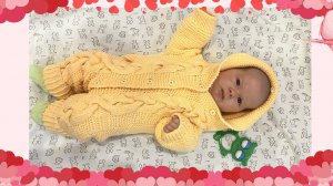 Комбинезон для новорожденного спицами