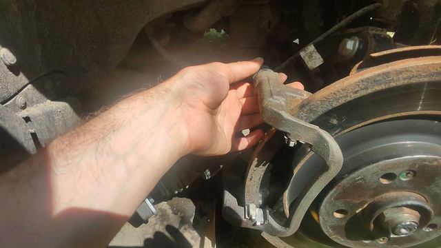 Замена задних тормозных колодок чери Тигго 8 про макс