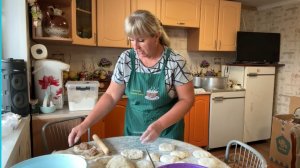 СУШУ КРУПЫ для супов. Нажарила БЕЛЯШЕЙ  и ЧЕБУРЕКОВ .