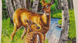 139. Готовая работа "Олени в лесу". Вышивка бисером на чистой канве
