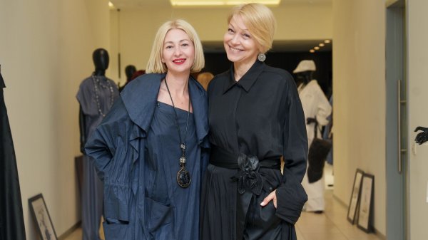 Показ выпускниц школы имиджа и стиля Елены Анненковой в Модном доме Croki. Вторая часть выйдет завтр