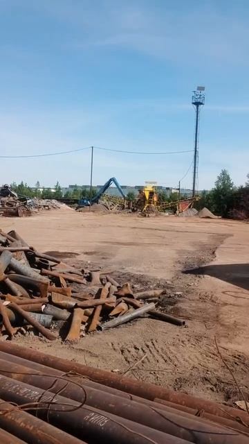 Гидроножницы по металлу EXTEN HPS2800 на экскаваторе Hyundai 330. Ножницы по металлу. смотреть онлайн