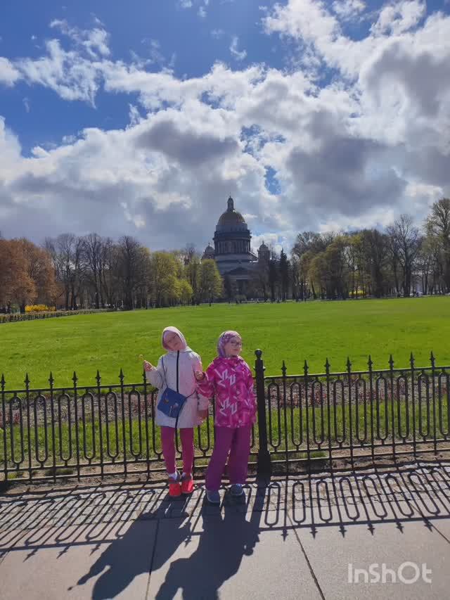 Санкт-Петербург 3 мая 2025 .Юля и Милена.