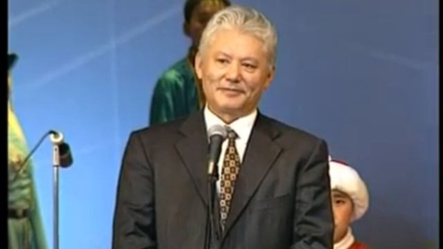 Поздравительная речь М.Е.Николаева на рождественском президентском балу смотреть онлайн