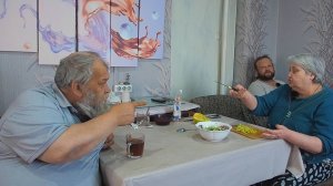 ПРОУЧУ ЖЕНУ ОНА НЕ УМЕЕТ ГОТОВИТЬ МУЖ ПРИШЕЛ И СКАЗАЛ КАК ПРАВИЛЬНО ПРИГОТОВИТЬ КРЕВЕТКИ