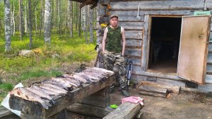 На рыбалку с ночёвкой/ Щуки на спиннинг, кружки, самоловки/ Изба/ Таёжный быт