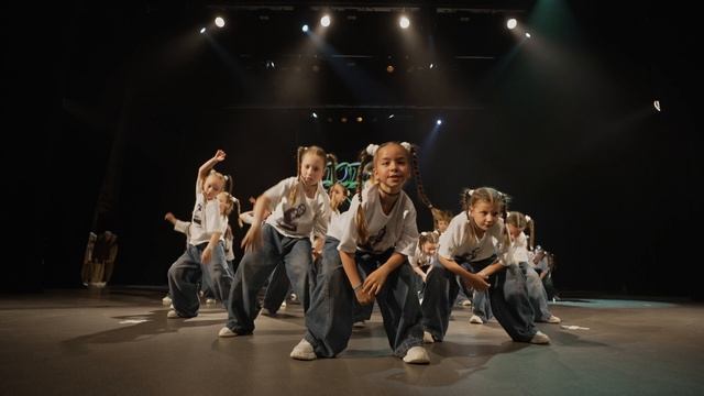 1. Street Show 7-8 лет - Бейби Вегас смотреть онлайн