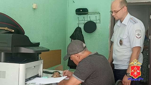 В Новокузнецке полицейские задержали администратора социального рынка смотреть онлайн