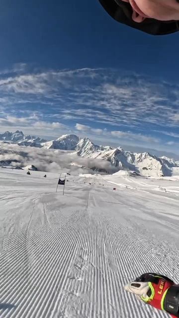 Проносимся по склонам самой высокой горы в Европе вместе с чемпионкой России Виталиной Гириной