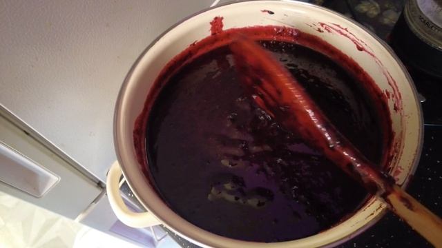 Чёрная смородина на зиму, холодным способом. смотреть онлайн