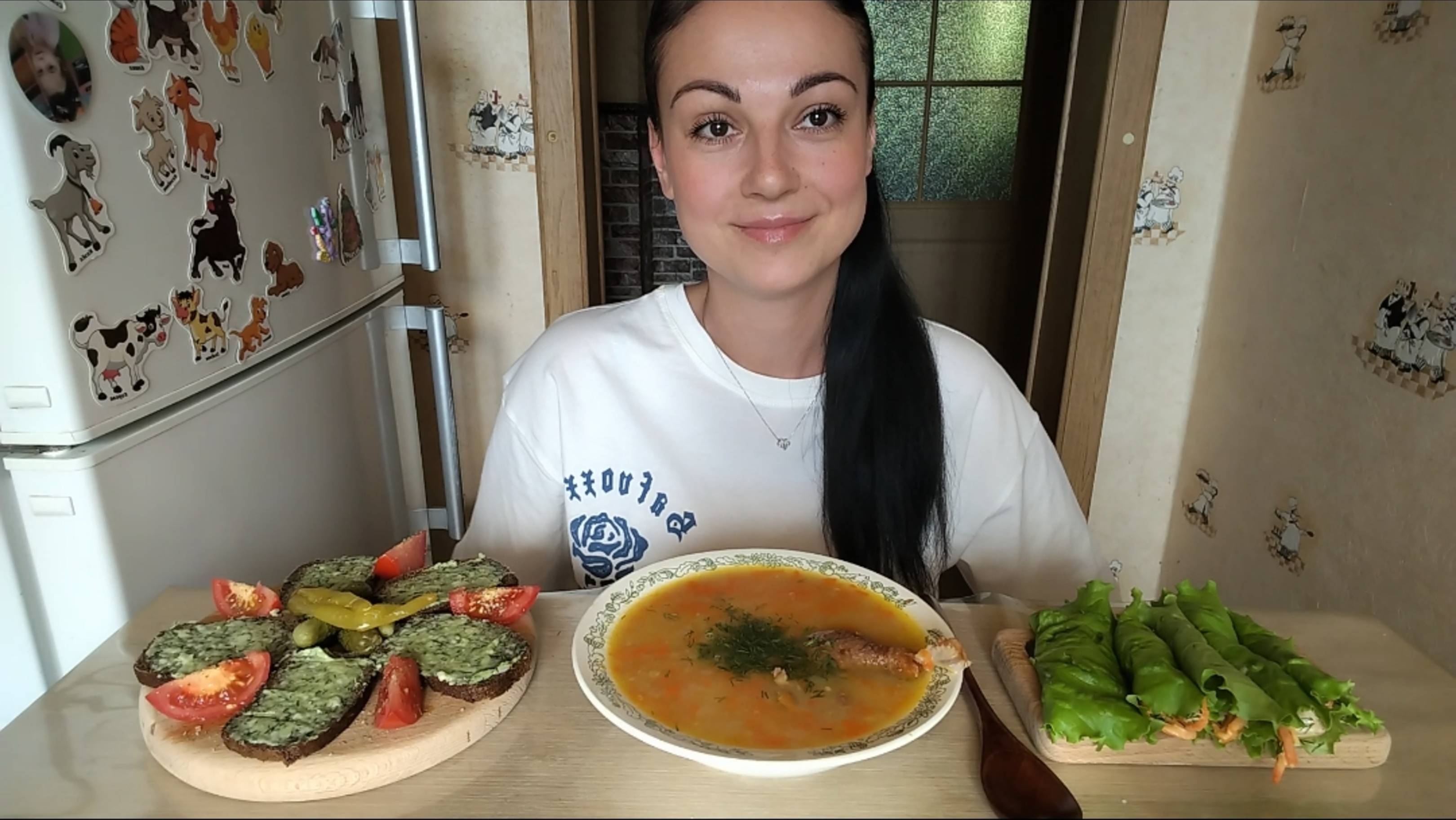 Мукбанг🍲Гороховый суп, бутерброды с салом🤤👍 смотреть онлайн