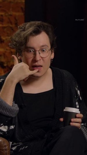 ЧУТЬ НЕ ПОДРАЛСЯ ЗА ХАТУ