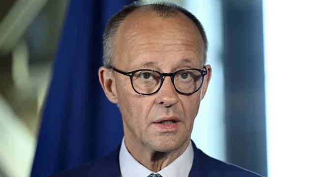 Украина скоро получит дальнобойное оружие, заявил Мерц. смотреть онлайн