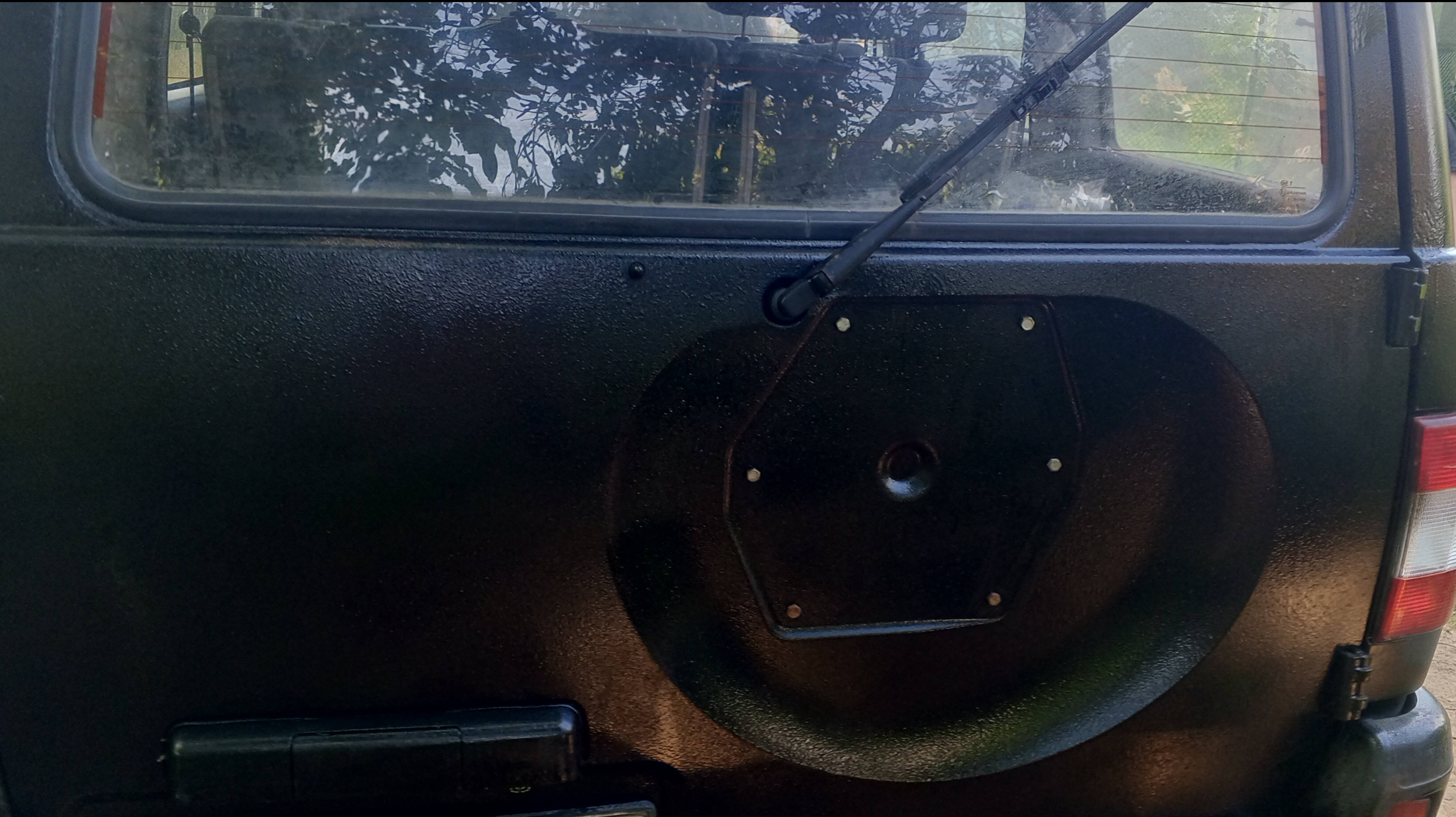 УАЗ З163 Патриот .Перекраска  двери  задка под "Раптор".