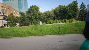 Влог / 04.07.2025 / Прогулка на набережной и подготовка к дню рождения (убираемся и печем торт)