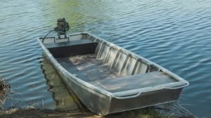 Промысловая лодка «Щука» с обводами «джонбот» обзор