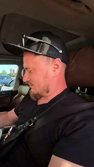 TG: nexpertGM ДА ОН ИЗДЕВАЕТСЯ! #shorts #независимыйэксперт #георгиймедведев #авто #toyota