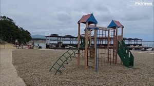 Геленджик пляж Приветливый берег сегодня 17 июля 2025. Море и погода в Геленджике сейчас. Обстановка