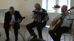 течёт река Волга