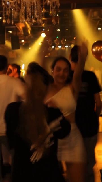 Friday (DarkNerdy ai song) смотреть онлайн