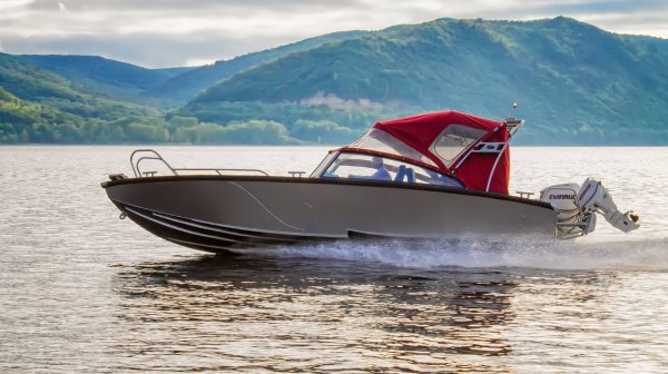 Катер «PANTHER-8000»