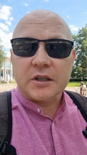 Вы сами выбираете для себя город/регион.