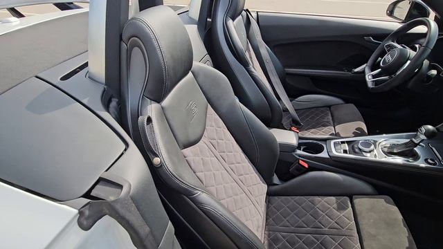 Audi TT 8S смотреть онлайн