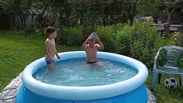 Дачные забавы: веселимся всей семьей 🏡🎉👶💦🎈.