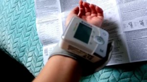 vlog  ИЗМЕРИЛА ДАВЛЕНИЕ / ЛУЧШИЙ ПОДАРОК ОТ ДЕТЕЙ / КУПИЛИ ИСКУССТВЕННУЮ ЕЛЬ