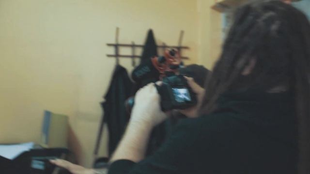 СТРАНА В КОТОРОЙ НИЧЕГО НЕТ - Отечественные гитары Inspector Guitars смотреть онлайн